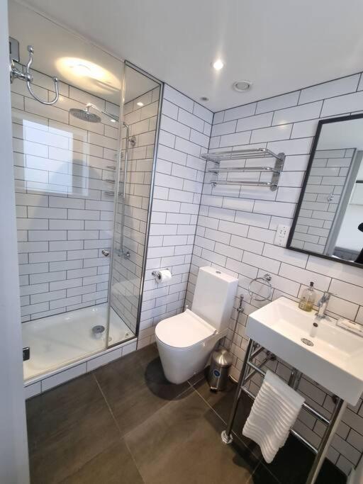 Manhattan Style Apartment In Fulham ロンドン エクステリア 写真